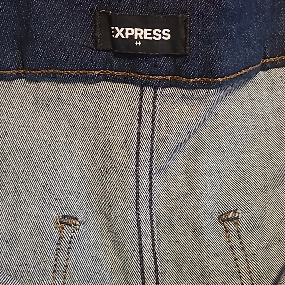 Express Jeans - Picture 2 of 4